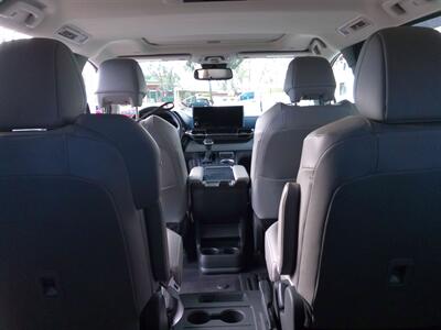 2025 Toyota Sienna XLE 7-Passenger   - Photo 7 - Tucson, AZ 85716