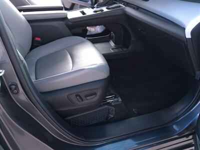 2025 Toyota Sienna XLE 7-Passenger   - Photo 10 - Tucson, AZ 85716