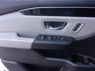 2025 Honda Pilot EX-L   - Photo 15 - Tucson, AZ 85716
