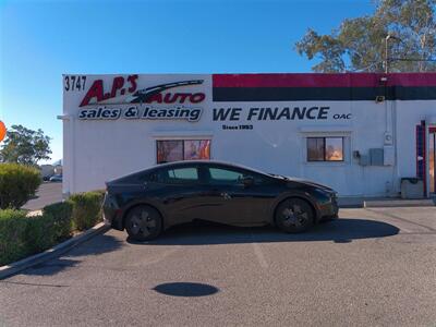 2025 Toyota Prius LE   - Photo 5 - Tucson, AZ 85716