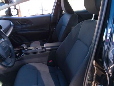 2025 Toyota Prius LE   - Photo 10 - Tucson, AZ 85716