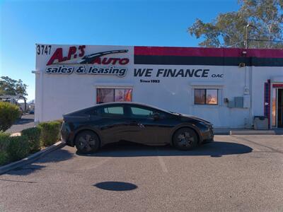 2025 Toyota Prius LE   - Photo 6 - Tucson, AZ 85716