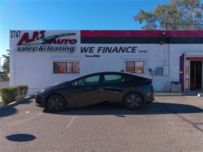 2025 Toyota Prius LE   - Photo 3 - Tucson, AZ 85716