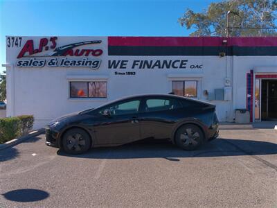 2025 Toyota Prius LE   - Photo 4 - Tucson, AZ 85716