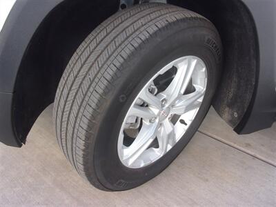 2024 GMC Terrain SLE   - Photo 9 - Tucson, AZ 85716