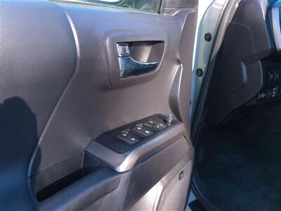 2023 Toyota Tacoma TRD Sport   - Photo 9 - Tucson, AZ 85716