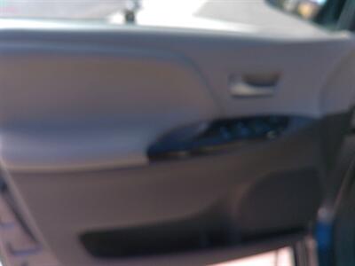 2015 Toyota Sienna XLE 8-Passenger   - Photo 21 - Tucson, AZ 85716