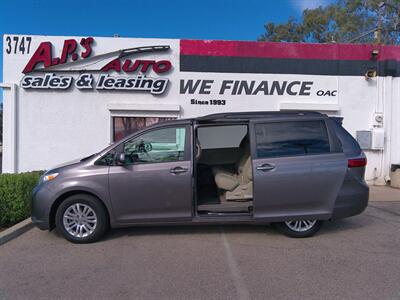 2015 Toyota Sienna XLE 8-Passenger   - Photo 11 - Tucson, AZ 85716