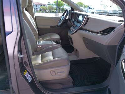 2015 Toyota Sienna XLE 8-Passenger   - Photo 14 - Tucson, AZ 85716