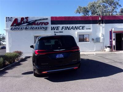 2023 Chrysler Pacifica Plug-In Hybrid Touring L   - Photo 7 - Tucson, AZ 85716