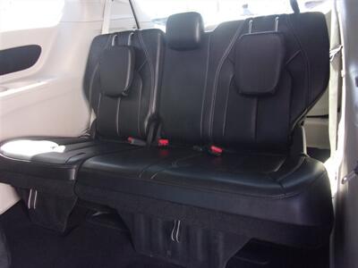 2023 Chrysler Pacifica Plug-In Hybrid Touring L   - Photo 20 - Tucson, AZ 85716