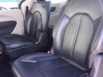 2023 Chrysler Pacifica Plug-In Hybrid Touring L   - Photo 12 - Tucson, AZ 85716
