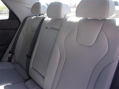 2024 Hyundai ELANTRA Limited   - Photo 24 - Tucson, AZ 85716