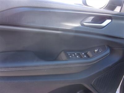 2023 Jeep Grand Cherokee L Laredo   - Photo 14 - Tucson, AZ 85716