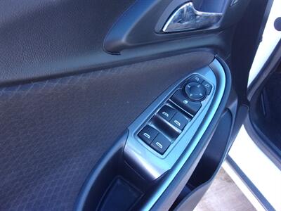 2025 Chevrolet Malibu LT   - Photo 3 - Tucson, AZ 85716