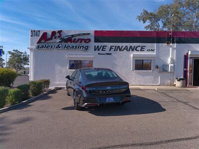 2024 Hyundai SONATA SEL   - Photo 2 - Tucson, AZ 85716