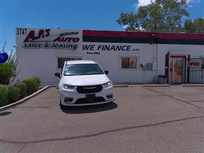 2024 Chrysler Pacifica Plug-In Hybrid Select   - Photo 4 - Tucson, AZ 85716