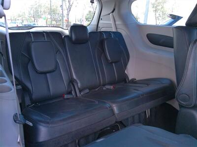 2024 Chrysler Pacifica Plug-In Hybrid Select   - Photo 22 - Tucson, AZ 85716