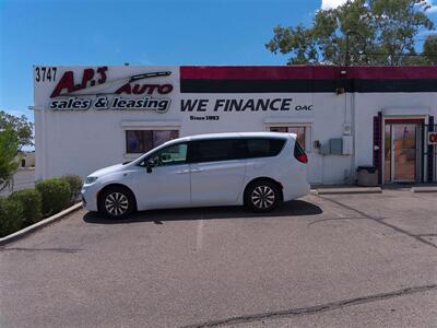 2024 Chrysler Pacifica Plug-In Hybrid Select   - Photo 3 - Tucson, AZ 85716