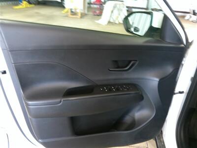 2024 Hyundai KONA SEL   - Photo 12 - Tucson, AZ 85716
