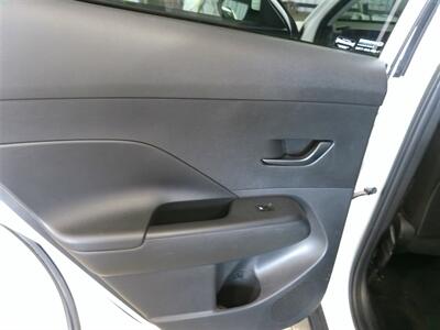 2024 Hyundai KONA SEL   - Photo 14 - Tucson, AZ 85716