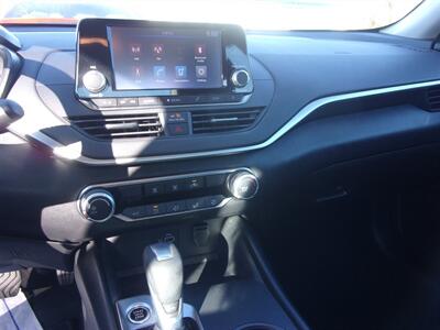 2024 Nissan Altima 2.5 SV   - Photo 11 - Tucson, AZ 85716