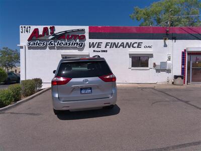 2018 Toyota Sienna XLE 7-Passenger Auto   - Photo 8 - Tucson, AZ 85716
