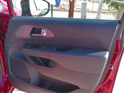 2025 Chrysler Pacifica Select   - Photo 19 - Tucson, AZ 85716