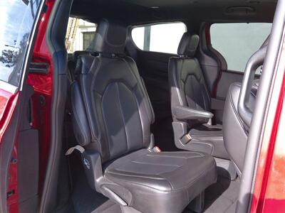 2025 Chrysler Pacifica Select   - Photo 21 - Tucson, AZ 85716