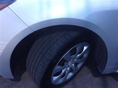 2025 Toyota Corolla LE   - Photo 8 - Tucson, AZ 85716