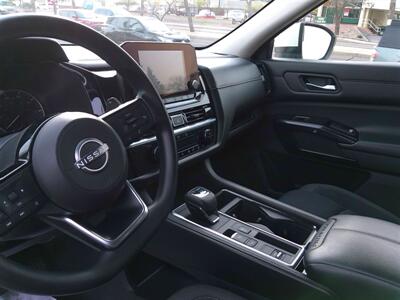 2022 Nissan Pathfinder S   - Photo 11 - Tucson, AZ 85716