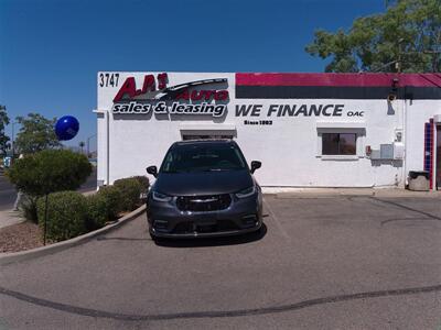 2023 Chrysler Pacifica Touring L   - Photo 2 - Tucson, AZ 85716