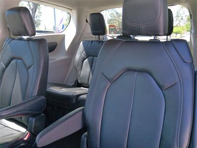2023 Chrysler Pacifica Touring L   - Photo 20 - Tucson, AZ 85716