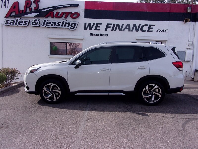 2022 Subaru Forester Touring photo 19