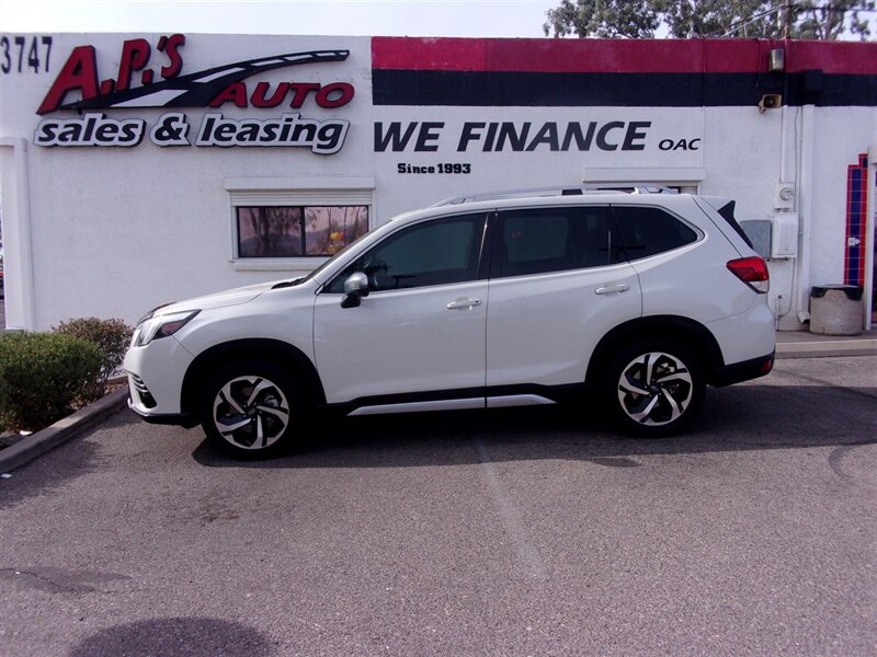 2022 Subaru Forester Touring photo 5