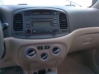 2007 Hyundai ACCENT GLS   - Photo 12 - Tucson, AZ 85716
