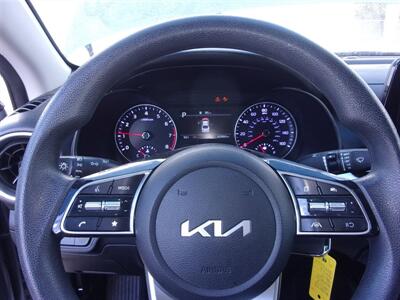 2023 Kia Forte LXS   - Photo 7 - Tucson, AZ 85716