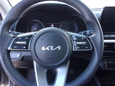 2023 Kia Forte LXS   - Photo 8 - Tucson, AZ 85716