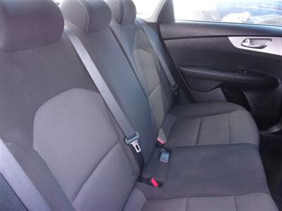 2023 Kia Forte LXS   - Photo 14 - Tucson, AZ 85716