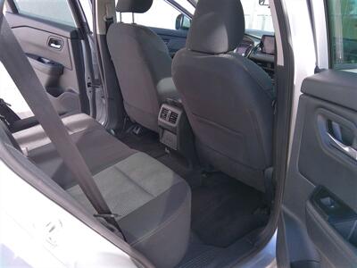 2024 Nissan Rogue SV   - Photo 15 - Tucson, AZ 85716