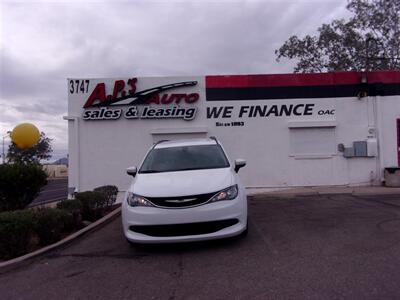 2024 Chrysler Pacifica Plug-In Hybrid Select   - Photo 1 - Tucson, AZ 85716