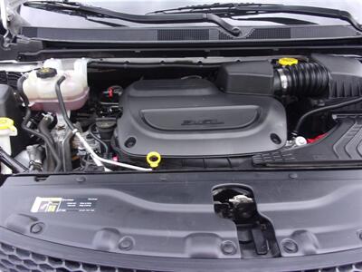 2024 Chrysler Pacifica Plug-In Hybrid Select   - Photo 22 - Tucson, AZ 85716