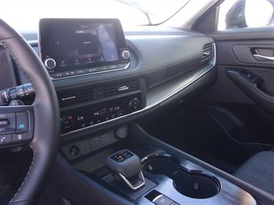 2025 Nissan Rogue SV   - Photo 14 - Tucson, AZ 85716