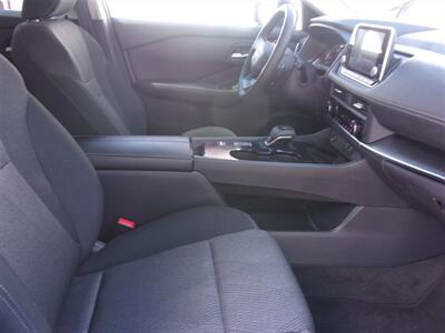 2025 Nissan Rogue SV   - Photo 24 - Tucson, AZ 85716