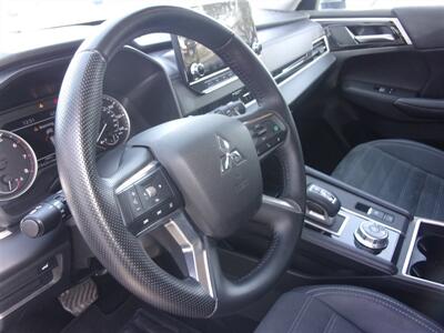 2024 Mitsubishi Outlander SE   - Photo 10 - Tucson, AZ 85716