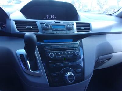 2012 Honda Odyssey Touring   - Photo 16 - Tucson, AZ 85716