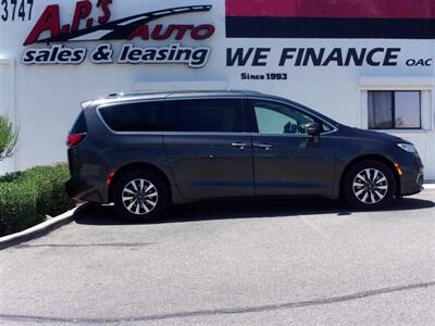 2021 Chrysler Pacifica Hybrid Touring L   - Photo 4 - Tucson, AZ 85716