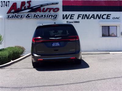 2021 Chrysler Pacifica Hybrid Touring L   - Photo 5 - Tucson, AZ 85716