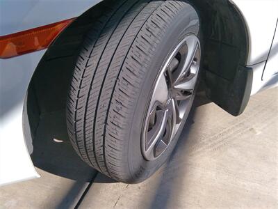 2021 Honda Civic LX   - Photo 14 - Tucson, AZ 85716