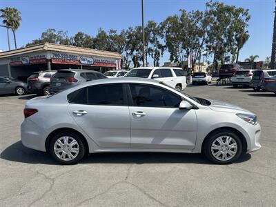 2020 Kia Rio LX   - Photo 4 - 